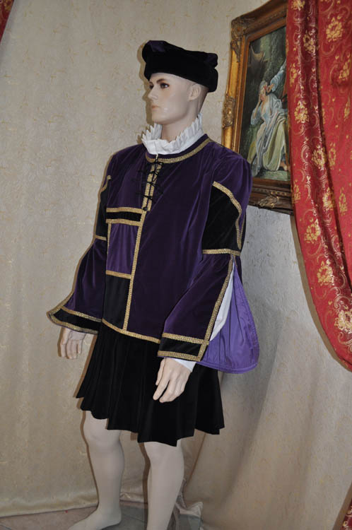 Costume