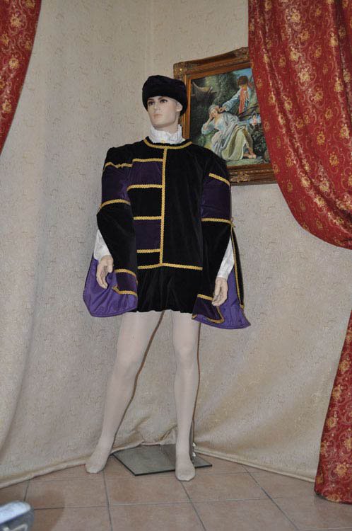 Costume