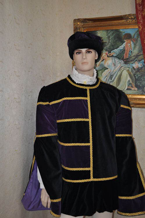 Costume