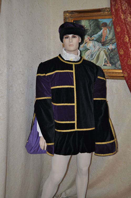 Costume