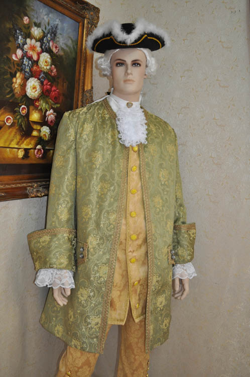 Costume