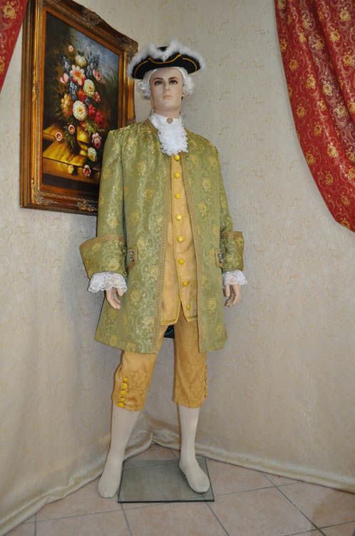 Costume