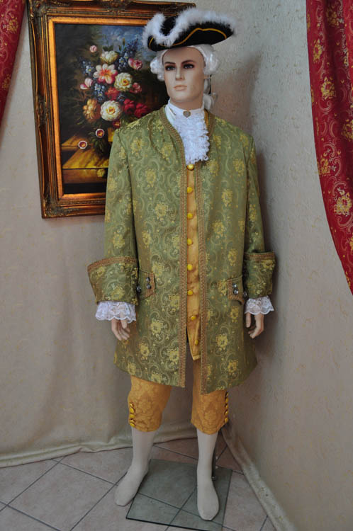 Costume
