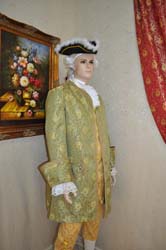 Costume