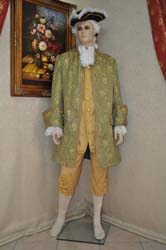 Costume