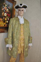 Costume