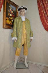 Costume