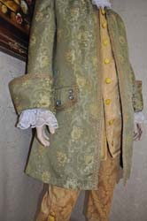 Costume