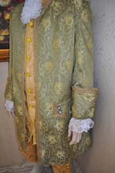 Costume