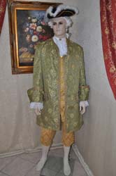 Costume