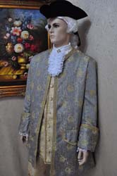 Costume