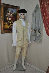 Costume