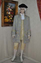 Costume