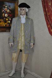 Costume