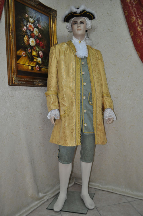 Costume