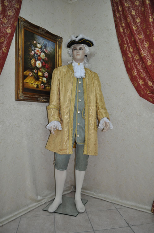 Costume