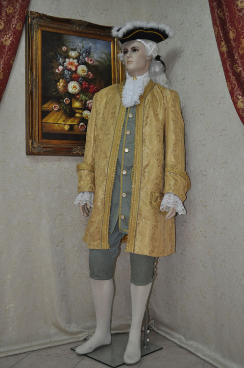 Costume