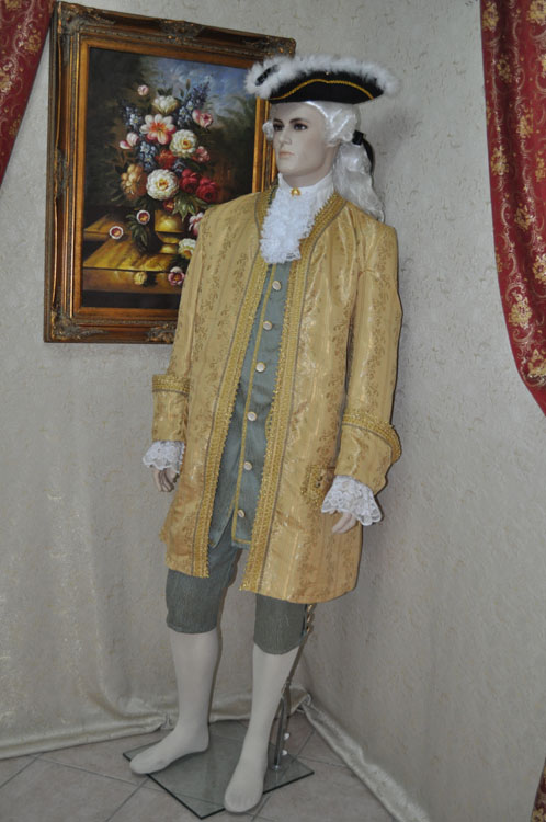 Costume