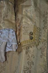 Costume