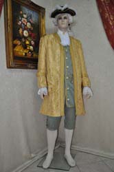 Costume