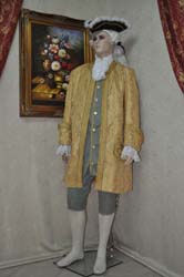 Costume