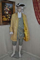 Costume