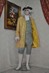 Costume