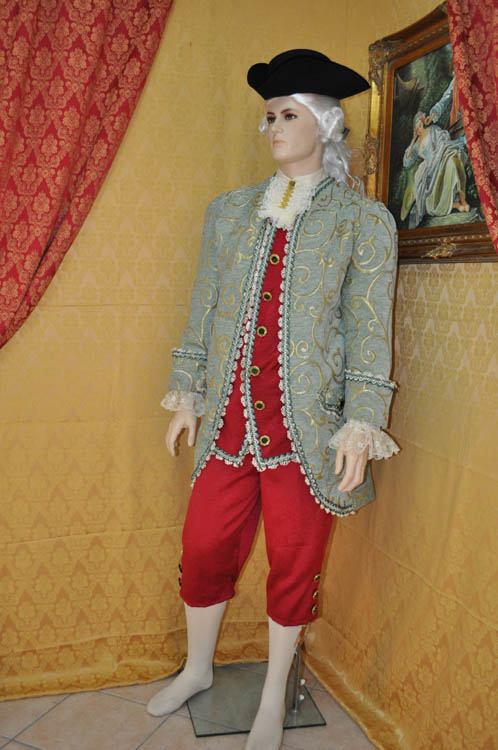 Costume