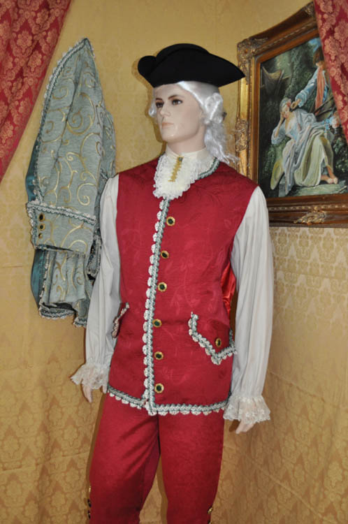Costume