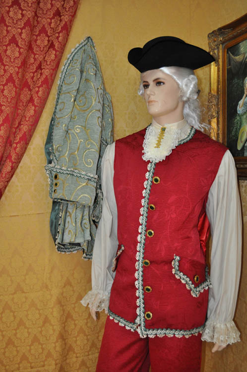 Costume