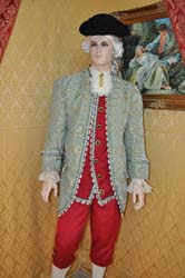 Costume