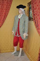 Costume