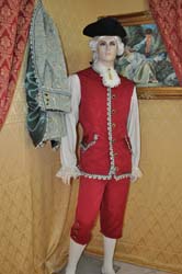 Costume