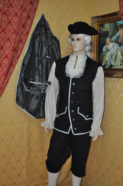 Costume