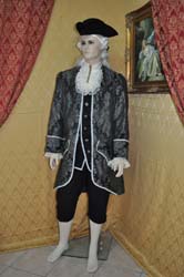 Costume
