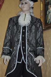 Costume
