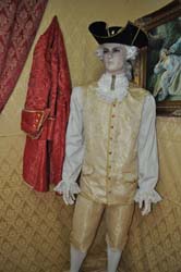 Costume
