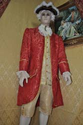 Costume