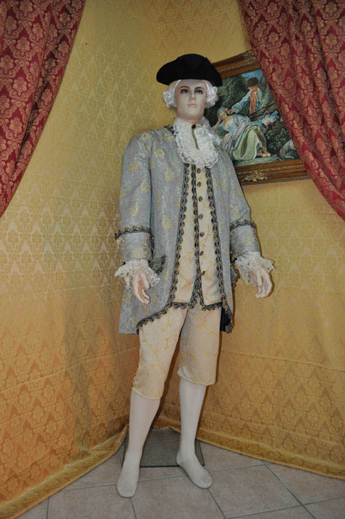 Costume