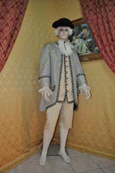 Costume