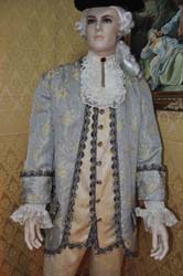 Costume