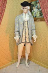 Costume