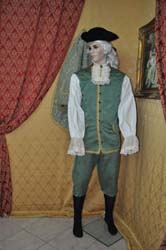 Costume