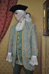 Costume