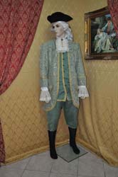 Costume