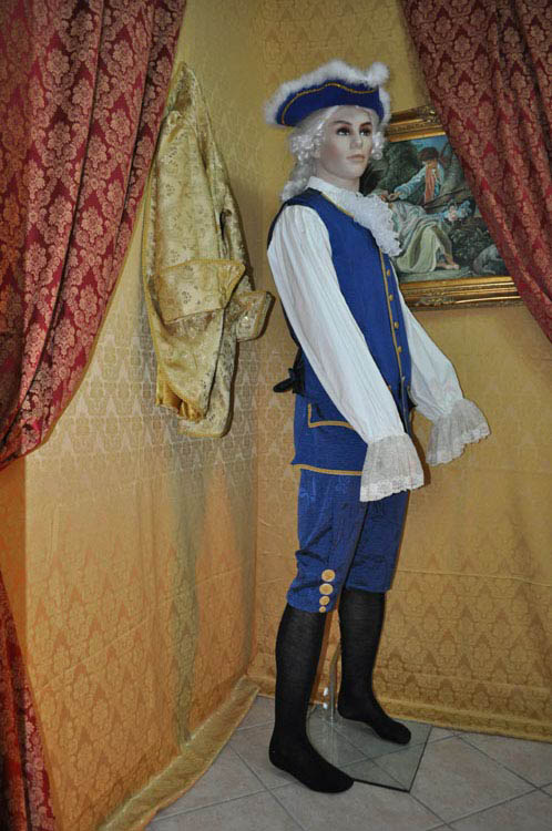 Costume