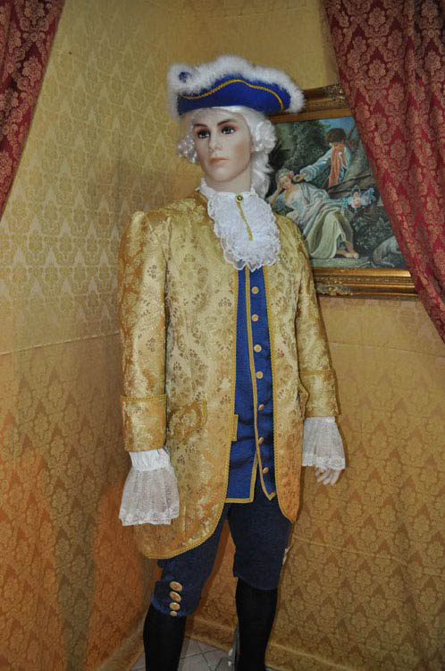 Costume