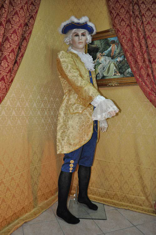 Costume