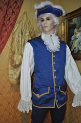 Costume
