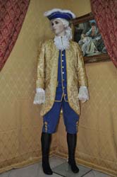 Costume
